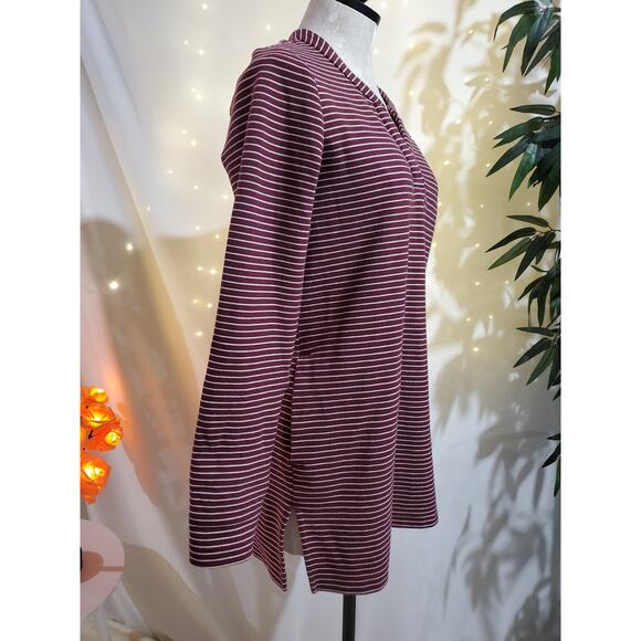 Duluth Trading Co Ponte Pro Striped Burgundy Tunic Top Womens Size XS Pockets - Picture 2 of 10